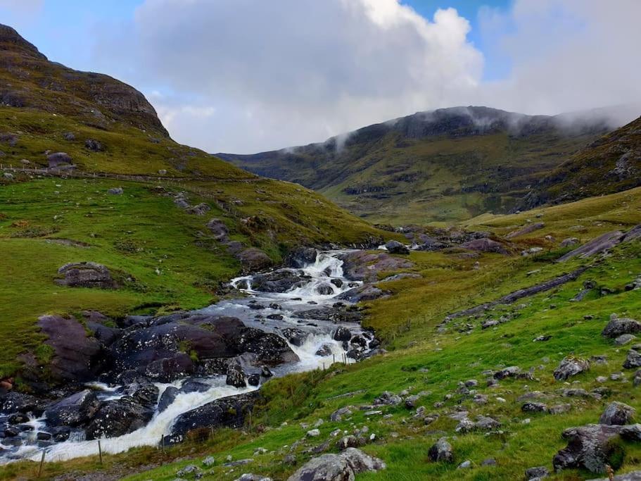 Secluded Cottage Nestled In The Beara Peninsula كيلارني المظهر الخارجي الصورة