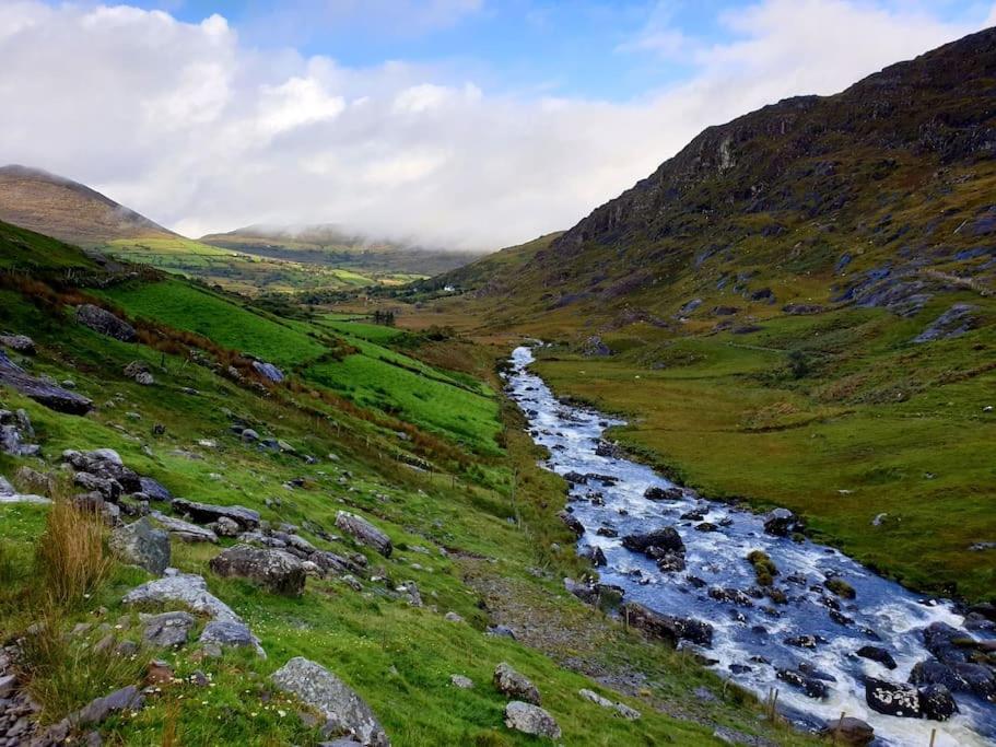 Secluded Cottage Nestled In The Beara Peninsula كيلارني المظهر الخارجي الصورة