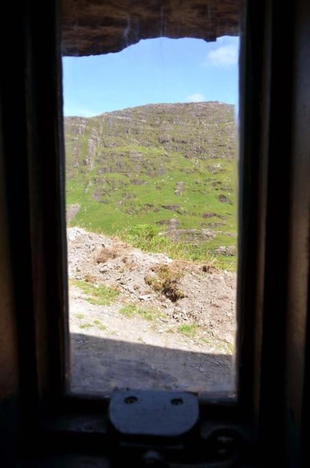 Secluded Cottage Nestled In The Beara Peninsula كيلارني المظهر الخارجي الصورة